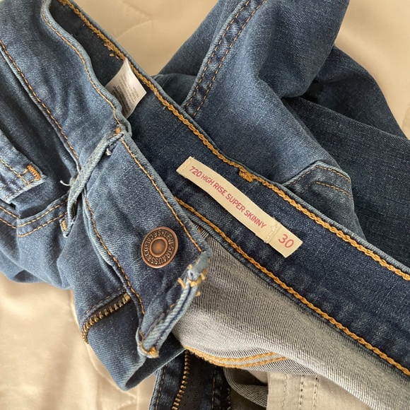 LEVI'S Women's 6 PAIRS!  LOT sizes 30, 31, 32 - Picture 16 of 16